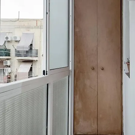 Lovely Loft Near Center Apartment