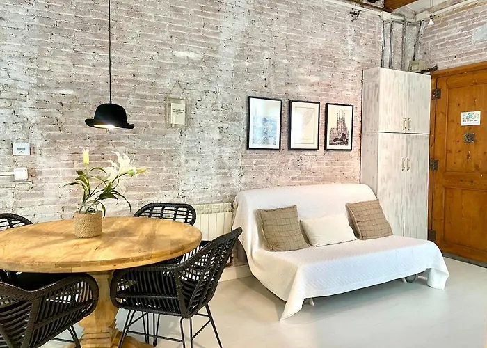 شقة Lovely Loft Near Center *