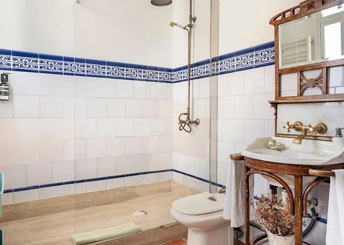 Lovely Loft Near Center شقة