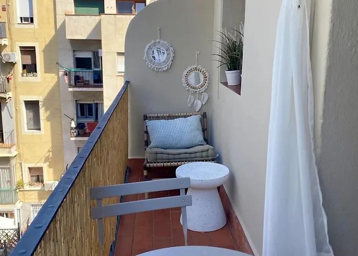 Lovely Loft Near Center *
